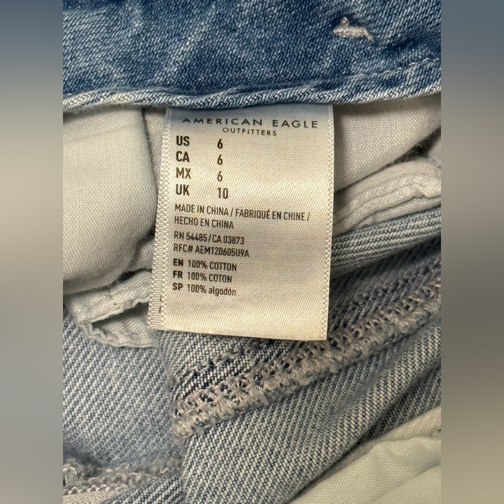 American Eagle Outfitters Mom Shorts - Picture 6 of 6